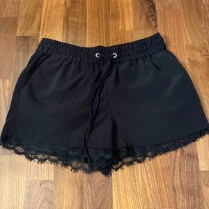Express shorts 2 pocket black laced size: XS
